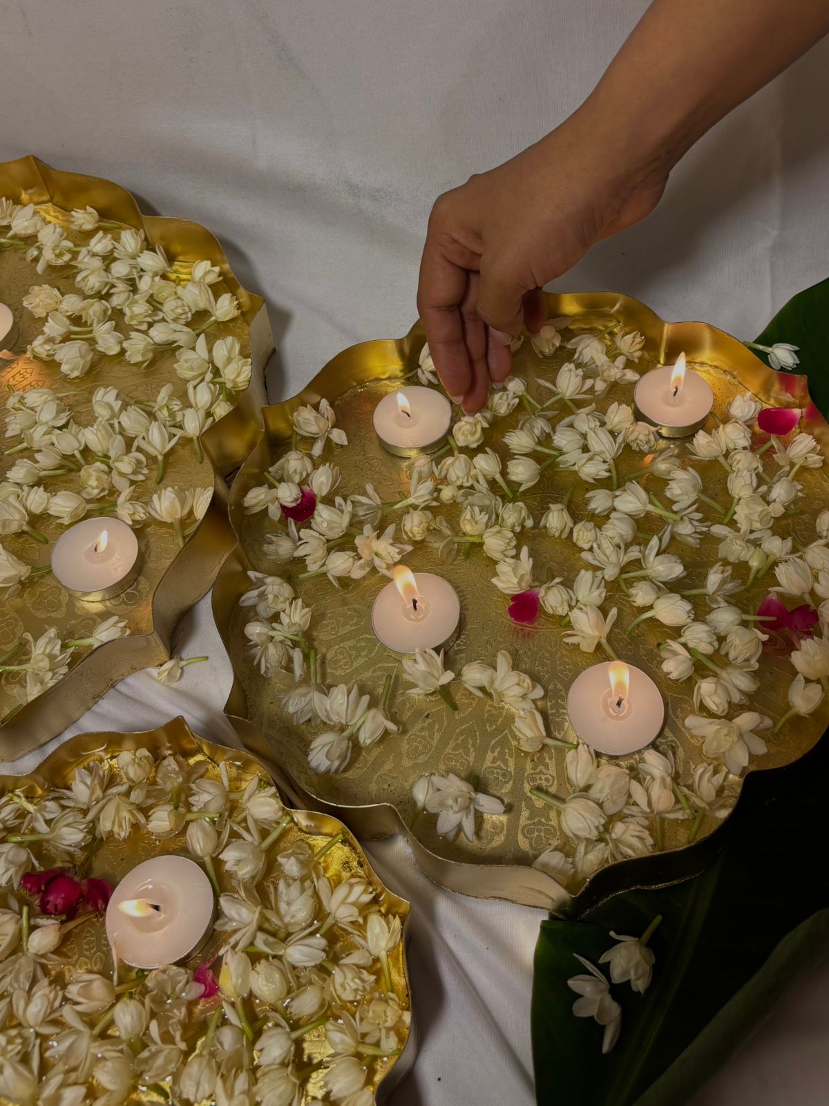 Saanjh Lotus-Shaped Flat Brass Urli – Set of 3